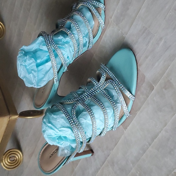 ANTONIO MELANI MINT GREEN SANDALS - Picture 2 of 6